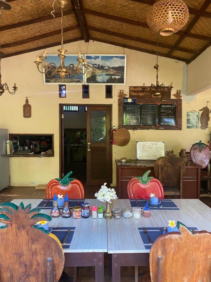 Mustika Ocean Lodge Gili Air Dış mekan fotoğraf