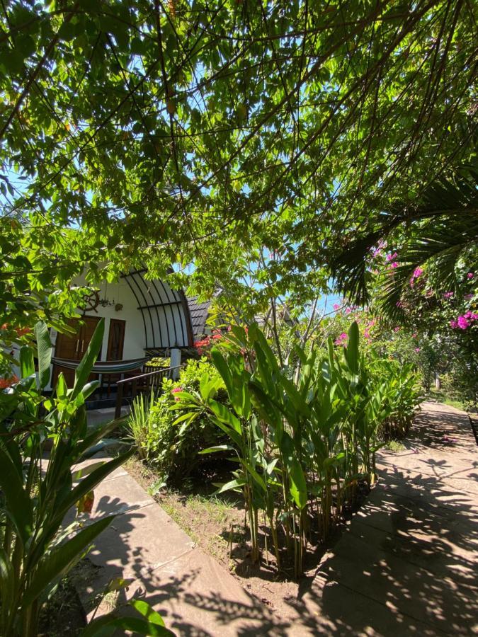 Mustika Ocean Lodge Gili Air Dış mekan fotoğraf